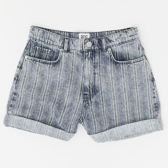 Urban Outfitters | NWT High-Waist Mom Short - Picture 2 of 8
